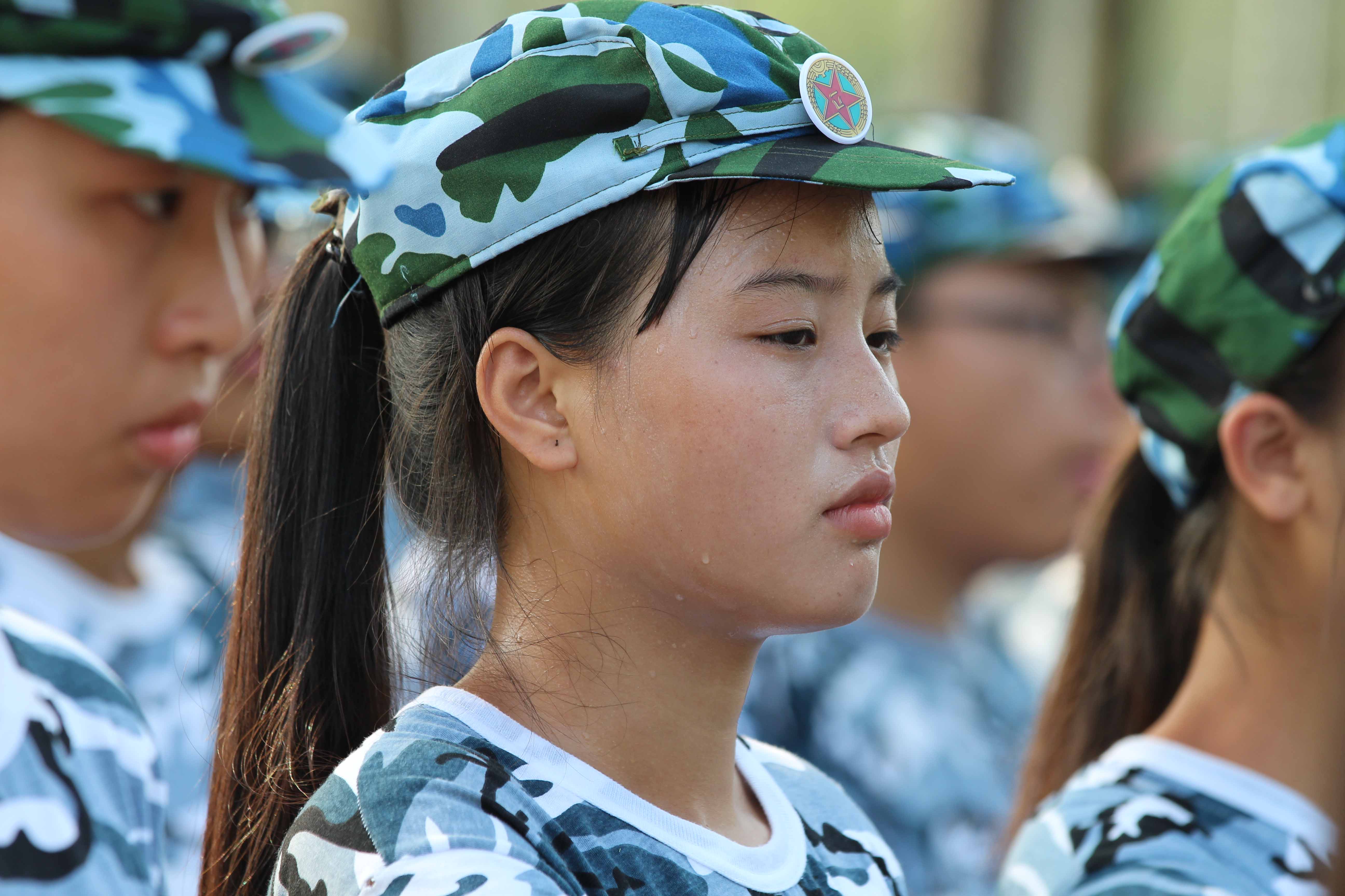 【军训专题】军训很苦，你却很甜——军训暖心瞬间-江西服装学院