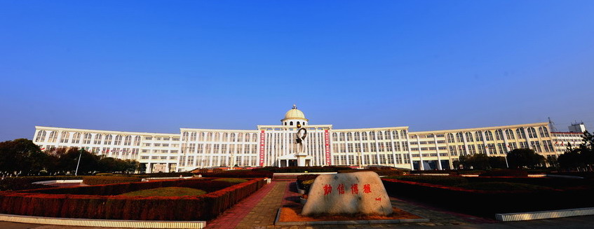 欢迎访问江西服装学院!