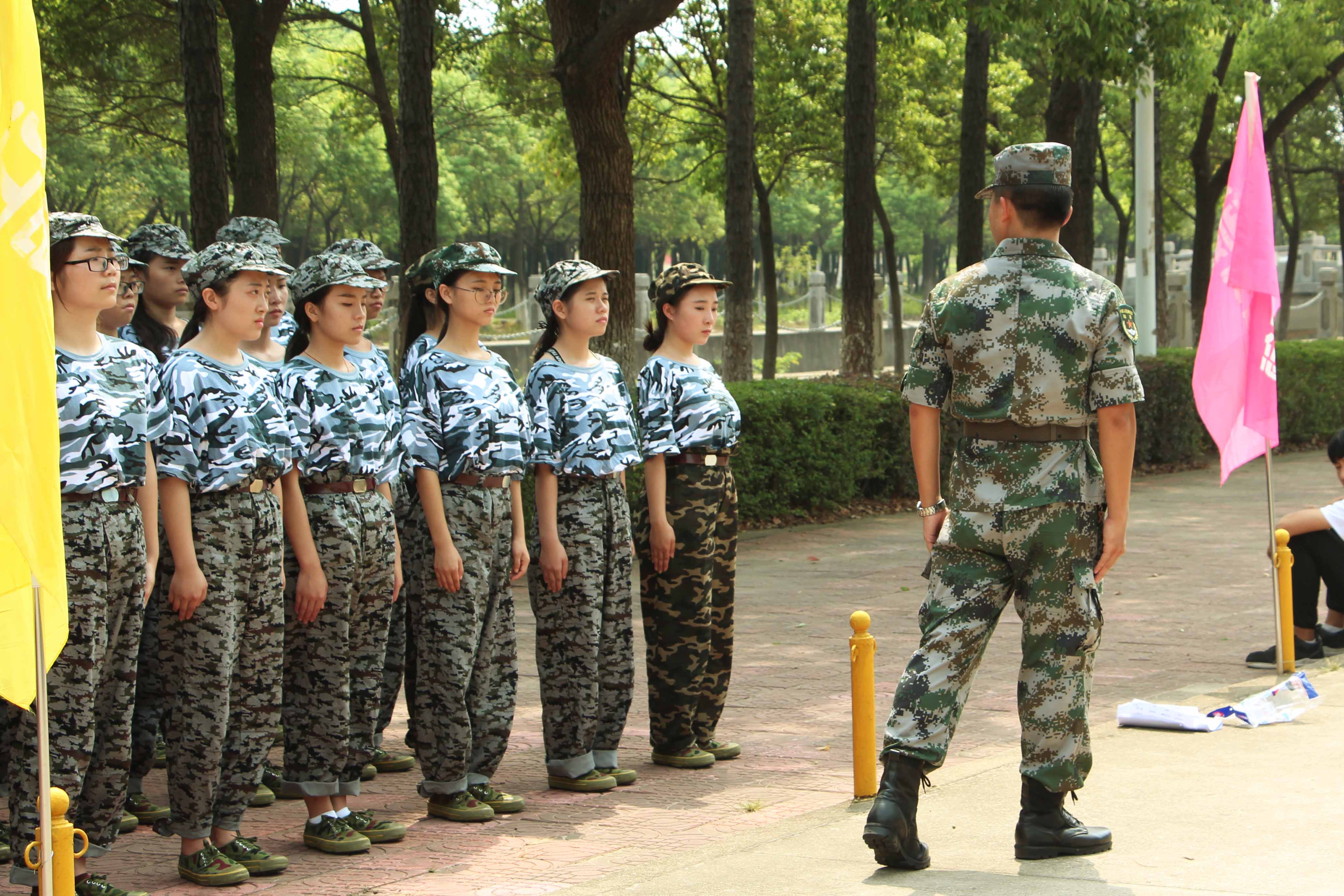 中国石油大学（北京）克拉玛依校区举行2017级新生军训结训典礼
