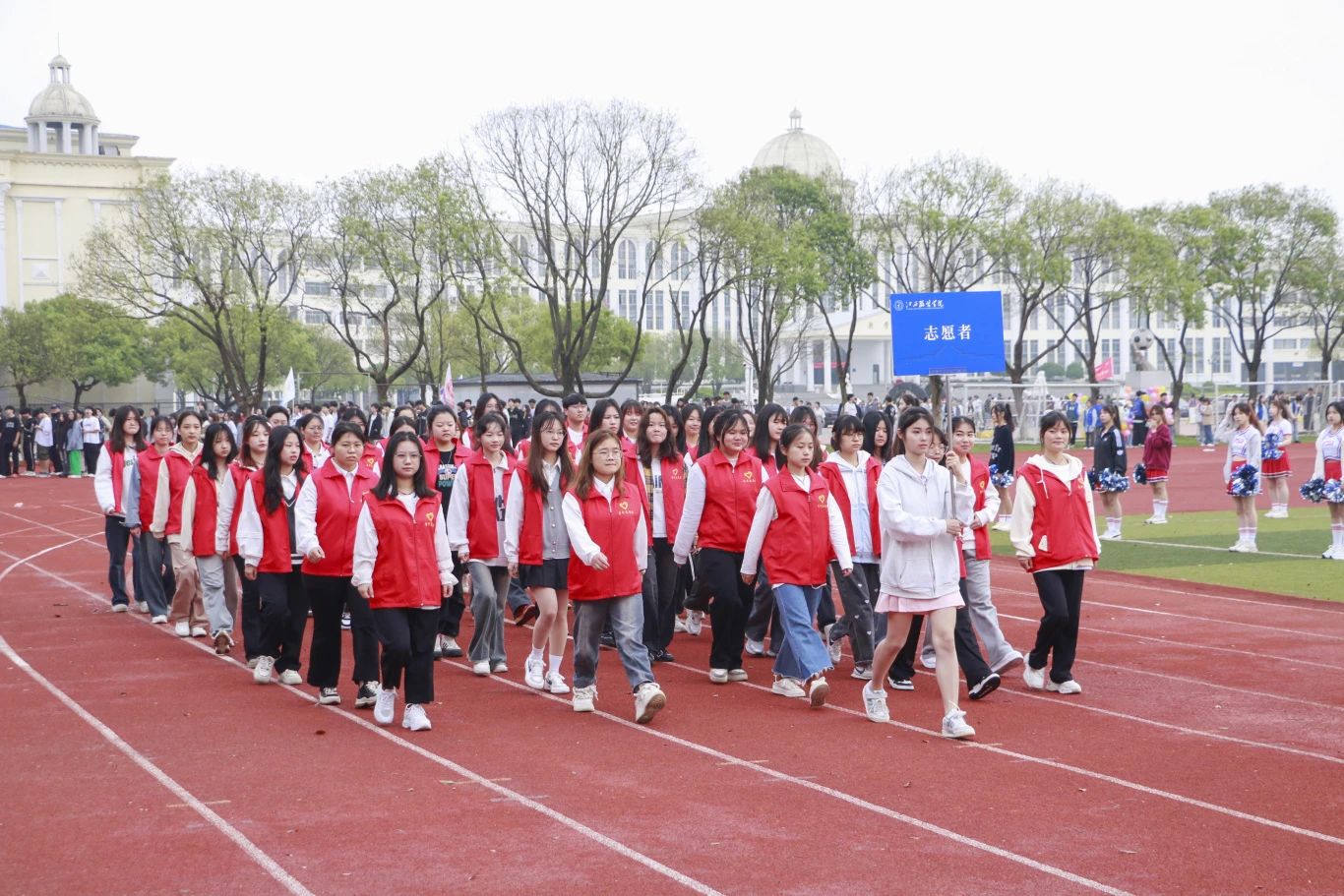 江西服装学院08年事件图片