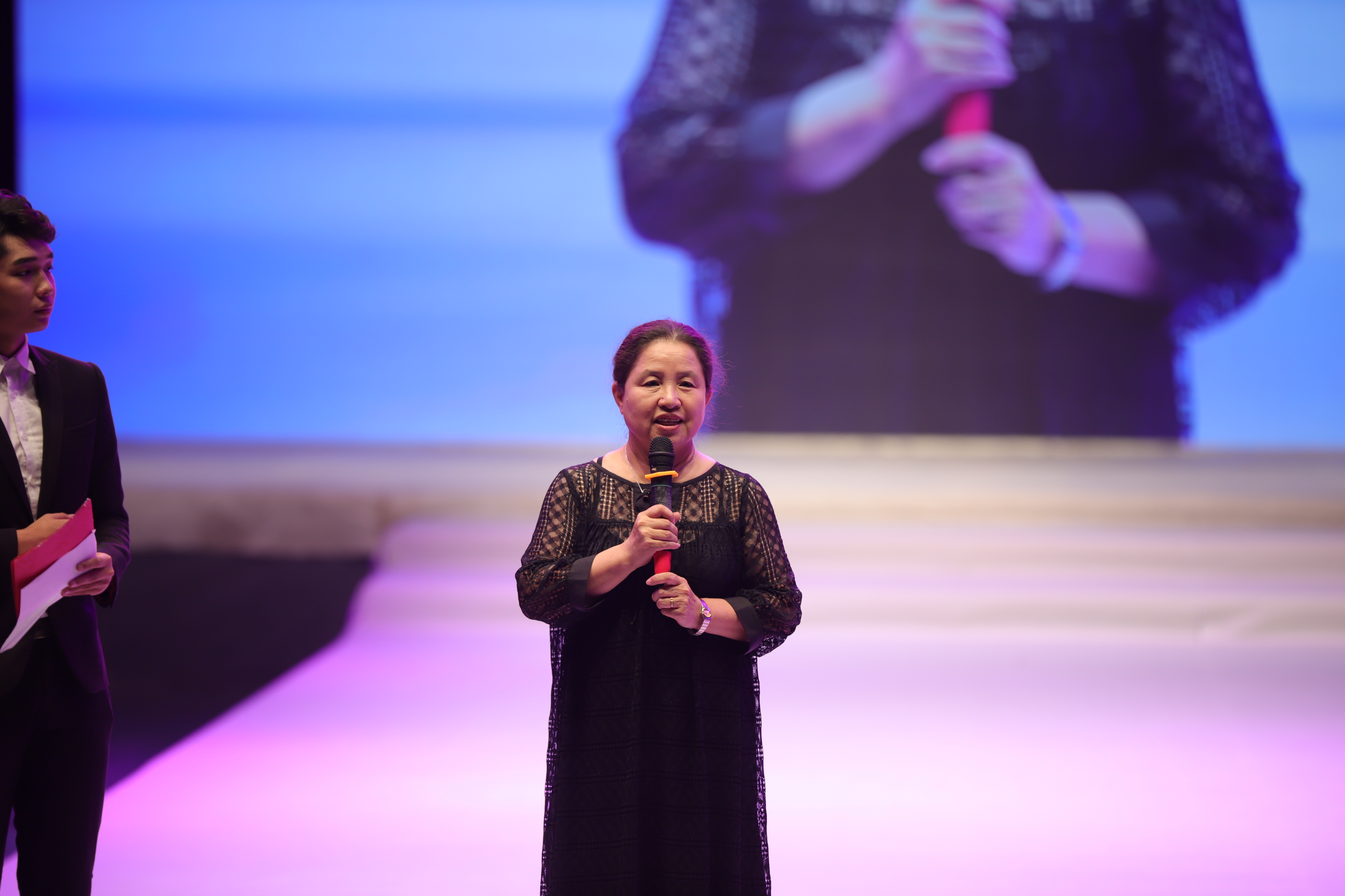 李薇教授为大赛作点评