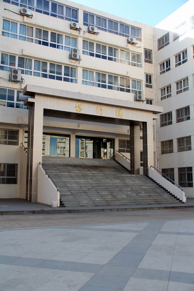 欢迎访问江西服装学院!