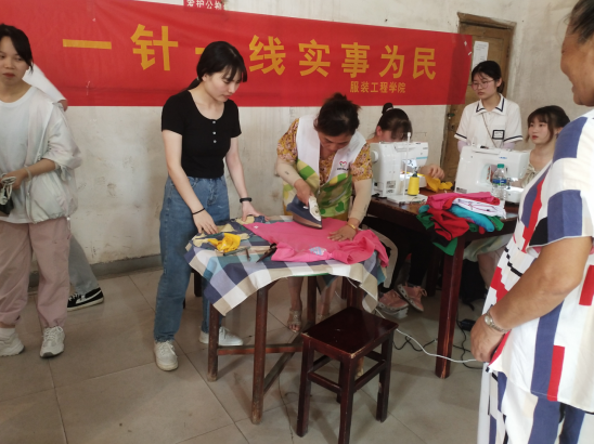 南昌县向塘镇:党史百年铭记于心 一针一线实事为民